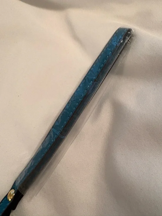 Kate Spade New York Slim Teal Fresh Air Wristlet-NWOT - Picture 5 of 5